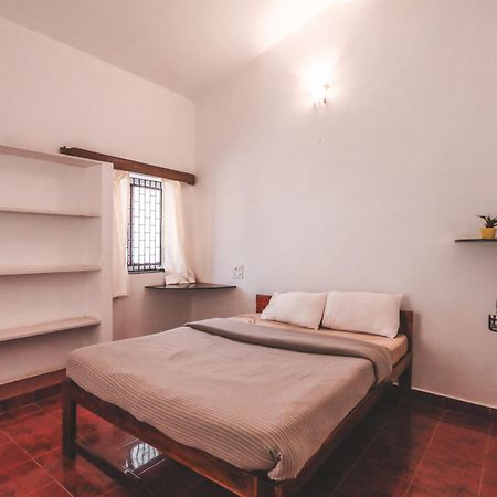 Piggy Hostel Vagator Bagian luar foto