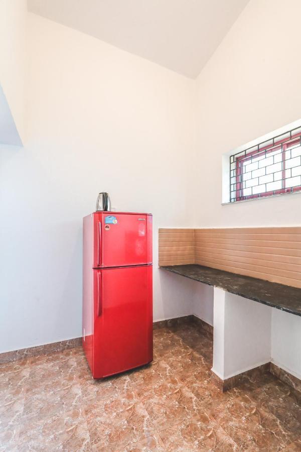 Piggy Hostel Vagator Bagian luar foto