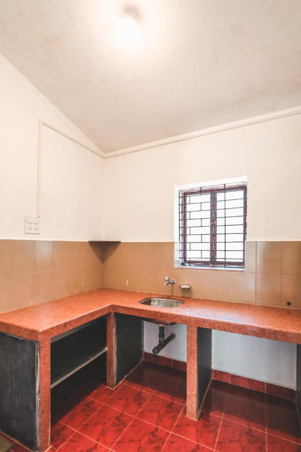 Piggy Hostel Vagator Bagian luar foto