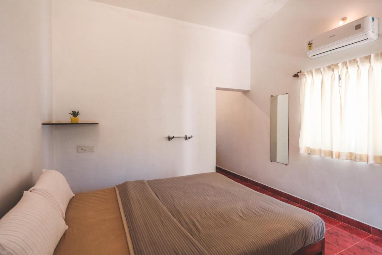 Piggy Hostel Vagator Bagian luar foto