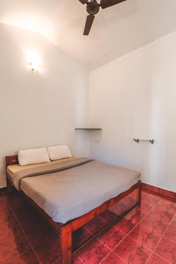 Piggy Hostel Vagator Bagian luar foto