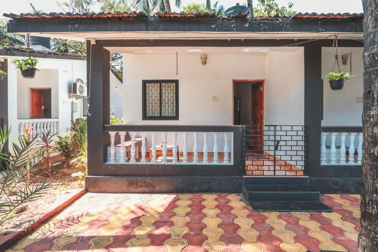 Piggy Hostel Vagator Bagian luar foto