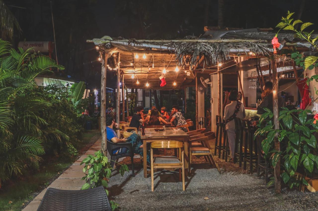 Piggy Hostel Vagator Bagian luar foto